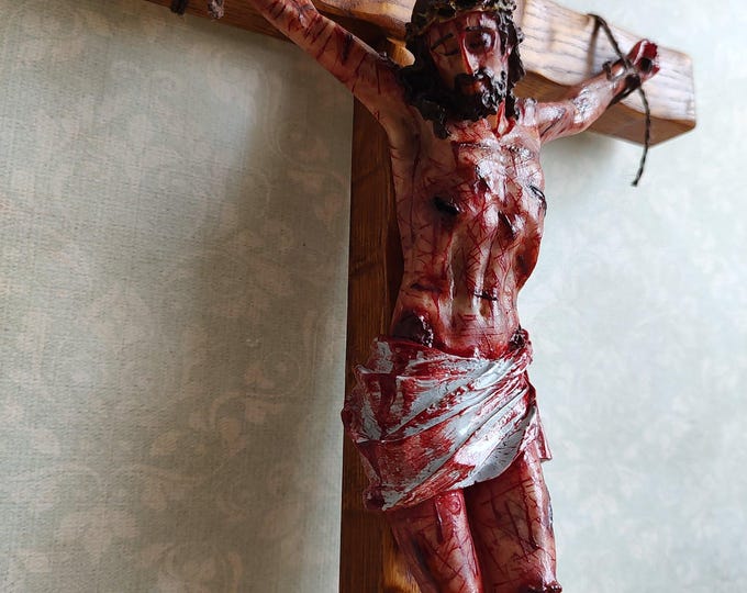 Realistic Crucifix - The Passion of the Christ  - Hand Carved Cross - Hand made Figurine