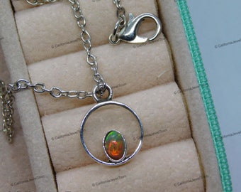 Winzige Opal Halskette, Opal Halskette, Zierliche Opal Halskette, Minimalistische Halskette, Opal Schmuck, Abschlussgeschenk für Teen, Edelstein Halskette Sie