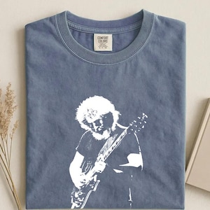 Jerry Garcia T-shirt, Grateful Dead Silhouette T-shirt, Comfort Colors T-shirt, Retro Rockmusik T-shirt, Gitarrspelare Grafisk T-shirt, Deadhead Gåva