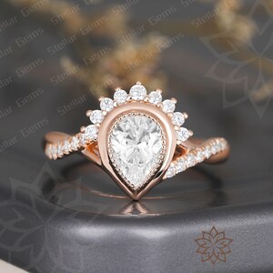 Vintage Pear Moissanite Twisted Engagement Ring 925 Sterling Silver Dainty Cluster Moissanite Promise Wedding Ring Unique Ring For Women