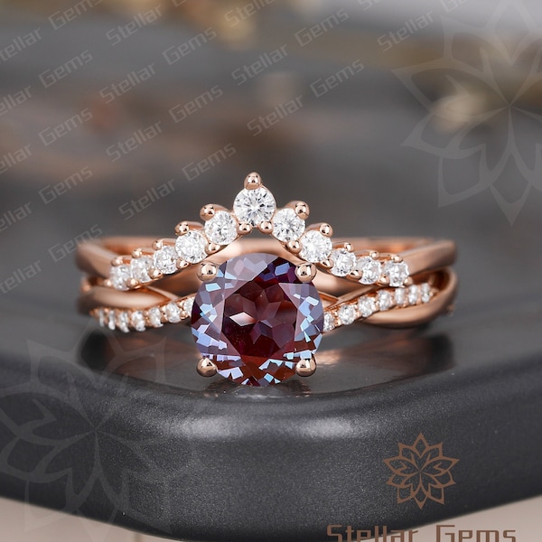 Round Lab Created Alexandrite 14K Solid Gold Bridal Ring Art Deco Cluster Moissanite Anniversary Ring Unique June Birthstone Ring Set Gift