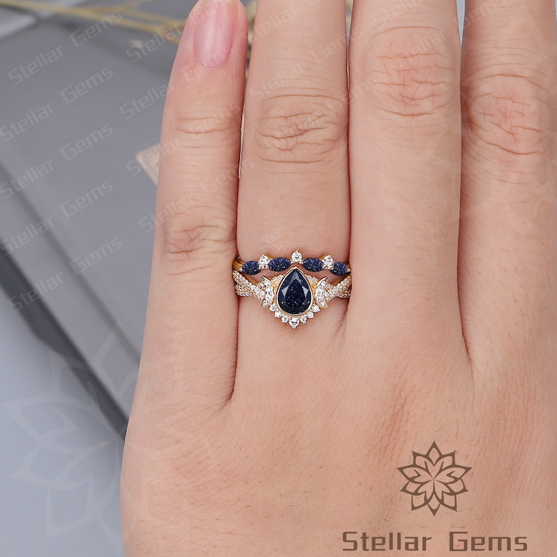 Galaxy Sandstone Ring Birnbaum Blauer Sandstein 10K Solid Gold Braut Ring Nebel Ring Set Mond Moissanite Verlobungsring Einzigartige Versprechen Ring-Set Bild 6