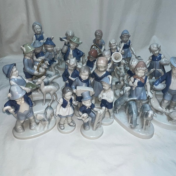 Gerold Porzellan Bavaria Vintage Porcelain Figurines, Vintage Blue and White Home Decor, Figurine Collection