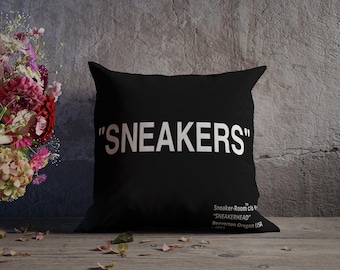 Housse de coussin baskets, taie d'oreiller baskets, coussin pour têtes de basket, cadeau, idées cadeaux pour petit ami/petite amie, Sneakerhead Hypebeast