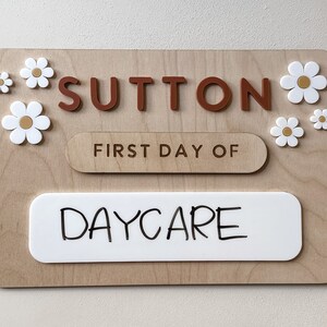 Custom First and Last Day of School Sign | Interchangeable Back to School Sign | Daisy Theme