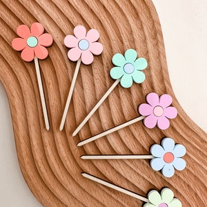 daisy cupcake toppers | pastel matte