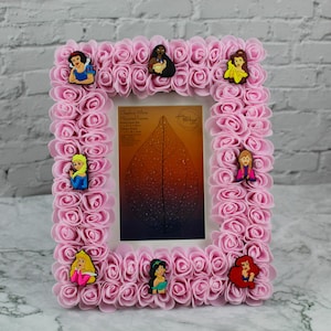 Princess Photo Frame, Artificial Flower Photo Frame, Floral Picture Frame Home Decor Any Occasion Family Gift Friendship Memories Memorial