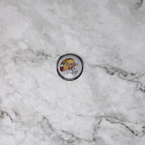 Wanna Taco Bout It Pin Abzeichen, Taco Abzeichen, Brosche Button Abzeichen Accessoire Schmuck Geschenk Neuheit Tasche Shirt Lustiges Essen Wortspiel Neuheit Witz