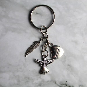 Las plumas aparecen cuando están cerca de un llavero, dije de bolso personalizado, llavero personalizado, regalo, bolso familiar, relleno de medias, dijes conmemorativos