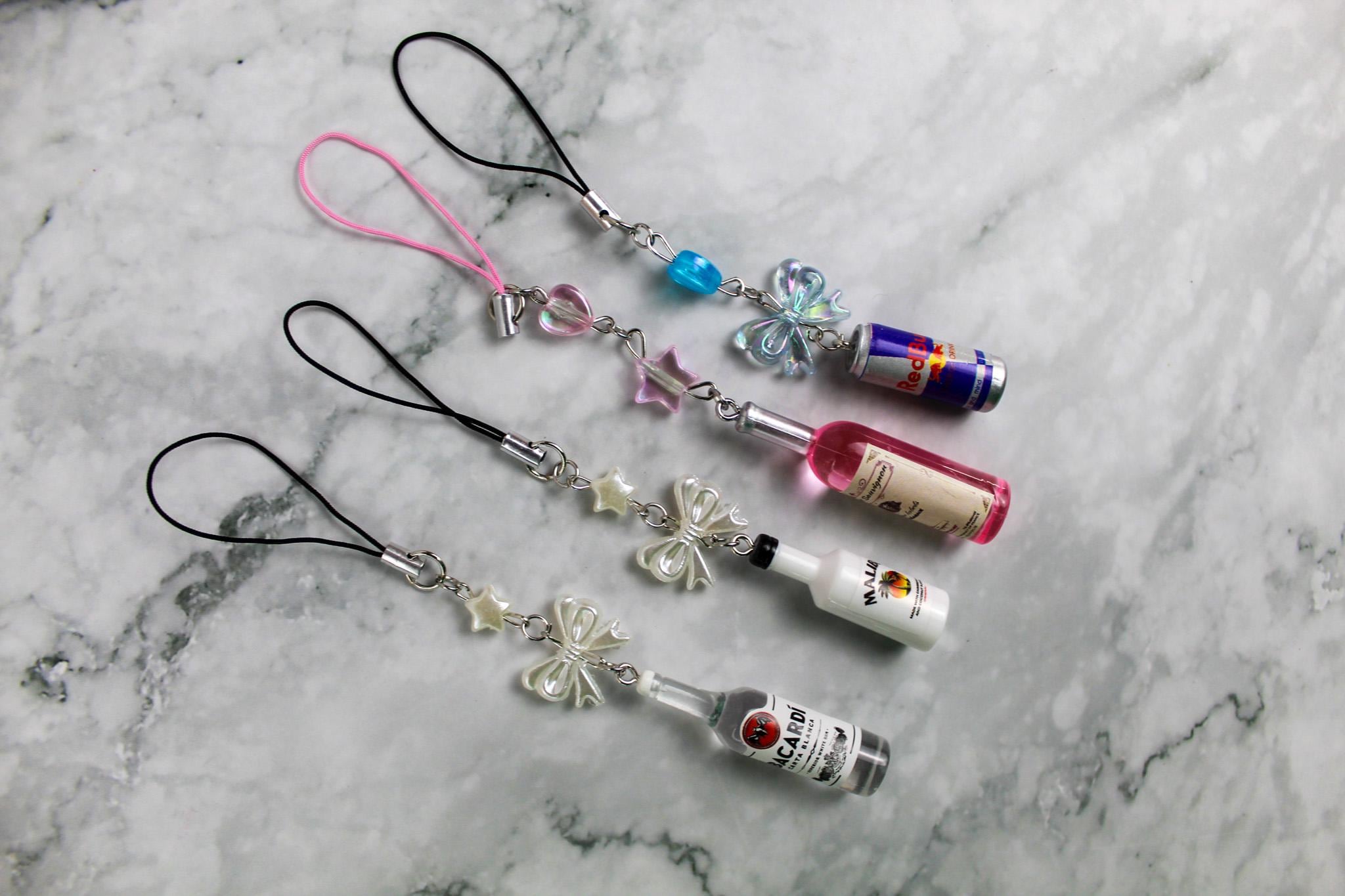Red bull charms - Etsy 日本
