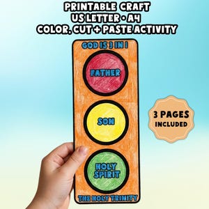 Puede incluir: Una hoja de actividad artesanal imprimible rectangular con el texto GOD IS 3 IN 1, FATHER, SON, HOLY SPIRIT y THE HOLY TRINITY. El diseño incluye tres círculos coloreados en rojo, amarillo y verde sobre un fondo naranja, con 3 PAGES INCLUDED.