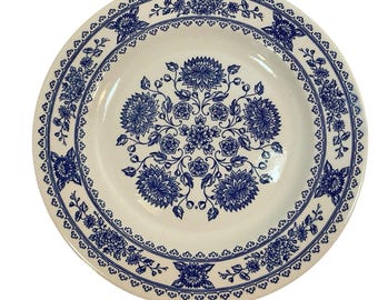 Vintage Royal China Vendome Hampshire Dinner Plate Blue White USA 10 Cottage