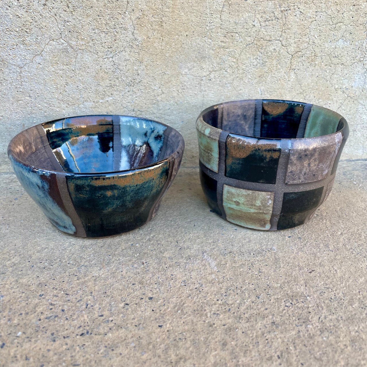Retro-Inspired Checkered Ceramic Bowls