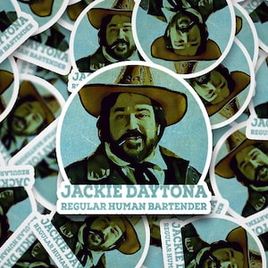 Pegatina "Lo que hacemos en las sombras": Jackie Daytona - Resistente al agua