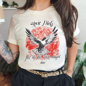 Stevie Nicks Shirt Fleetwood Mac t-shirt Retro Stevie Nicks T-shirt Dove  Stevie Nicks Concert Tee