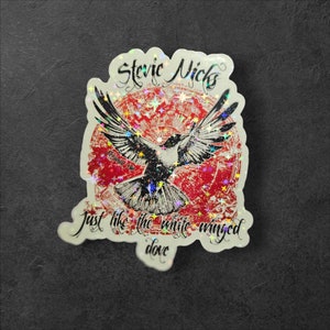 Adesivo olografico di Stevie Nicks, adesivo in vinile con colomba alata bianca, adesivo musicale Boho, regalo d'arte rock and roll, decorazione per laptop