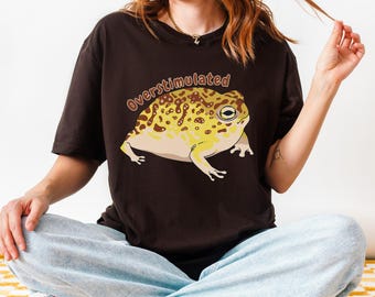 Overstimulated Frog T-Shirt: Anxious Meme Graphic Tee, Weirdcore Gen Z Clothing