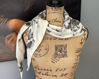 Foulard rose noir et blanc