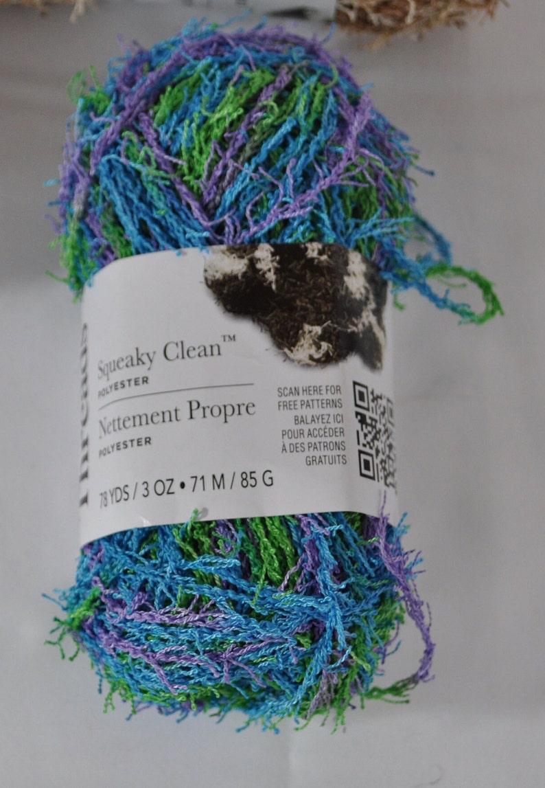 Loops and Threads Squeaky Clean Scrubby Type Yarn 78 Yards of Polyester