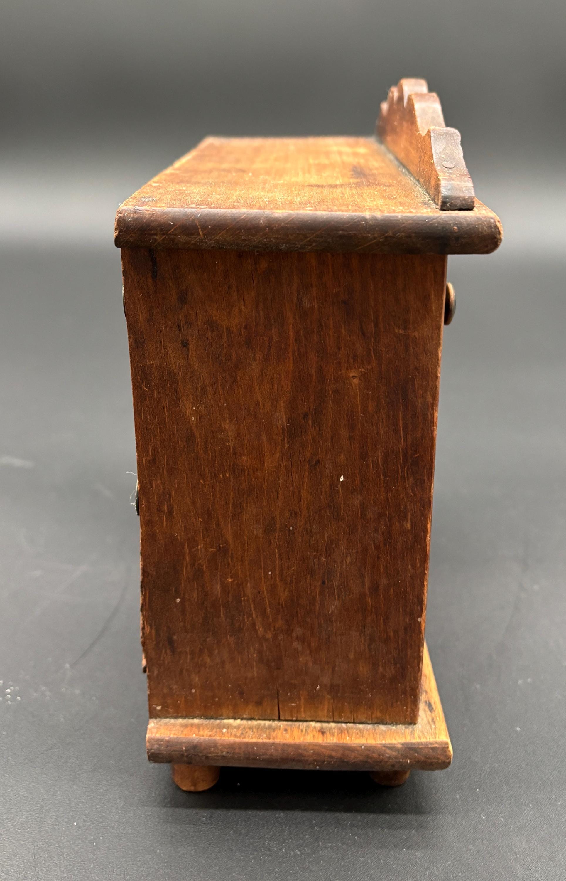 1880 年代のアンティーク英国製スパイス ボックス (かわいらしい小