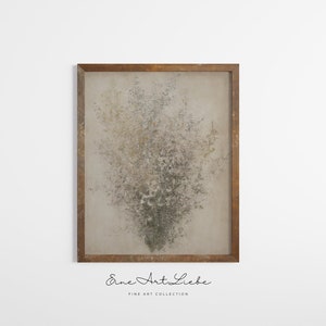 Könnte beinhalten: Ein gerahmter abstrakter Kunstdruck mit einer gedeckten Farbpalette in Beige, Braun und Grün. Der Druck zeigt ein stilisiertes Blumenmuster mit einem verschwommenen Effekt. Der Rahmen ist aus schlichtem, rustikalem braunem Holz.