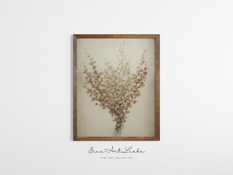 Könnte beinhalten: Ein gerahmter Druck eines gepressten Blumenstraußes in Braun-, Beige- und Weißtönen. Der Druck ist in einem rustikalen Holzrahmen und hat den Text "Eine Art Liebe" und "Fine Art Collection" unter dem Bild.