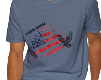 Camiseta con bandera estadounidense desgastada, libertad patriótica, gráfico de águila calva