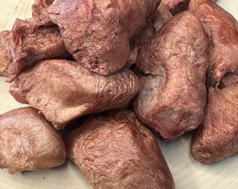 Raw, Freeze-Dried Chicken Hearts Hermit Crab and Isopod Protein Treat