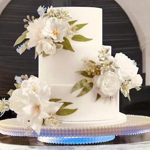 LED Beaded Cake Stand: Low Profile Light-Up Dessert Display