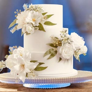 Pearl Beaded Cake Stand with LED Lights: Low Profile Wedding Dessert Display