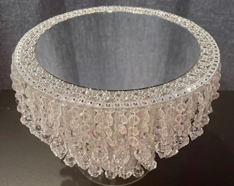 Crystal Chandelier Cake Stand: Elegant Wedding Display