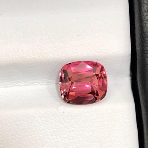 Natürliche Pink Turmalin Edelstein für Halskette Herstellung, extravagante Kissen geschnitten Turmalin Edelstein für Schmuck Gewicht: 3,12 Carts