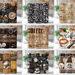 Pu&ograve; includere: Tre set di tre disegni a tema caff&egrave; per bicchieri da sublimazione. I disegni presentano chicchi di caff&egrave;, tazze da caff&egrave; e testo correlato al caff&egrave;. I disegni sono in vari colori, tra cui marrone, nero, bianco e rosso.