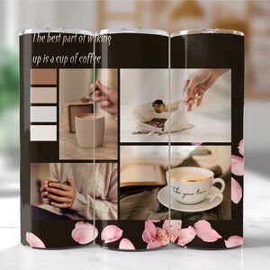 Pu&ograve; includere: Un bicchiere nero e bianco con un collage di immagini legate al caff&egrave;. Le immagini includono una tazza di caff&egrave;, chicchi di caff&egrave; e una mano che tiene un cucchiaio. Il bicchiere ha un motivo floreale rosa sul fondo.