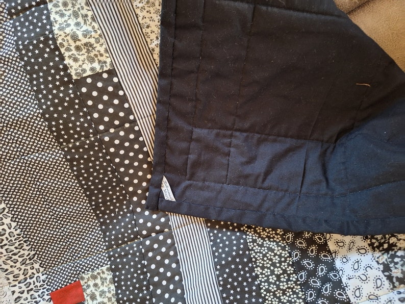 Lap Quilt: Black and White and Red All Over! - Etsy