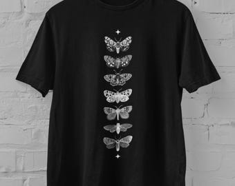 Camiseta Pastel Goth Moth: Ropa Cottagecore de Dark Academia, camiseta Goblincore, arte botánico, camiseta Fairycore de Dark Academia, ropa grunge