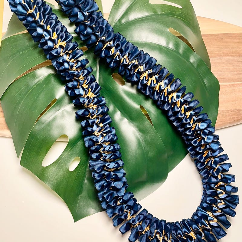 Spiral Lei Graduation - Etsy