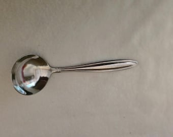 Cucharón para salsa de acero inoxidable Reed & Barton Celebration de 19 cm (7,5 pulgadas), cubiertos plateados