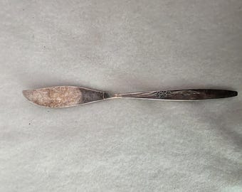 Cuchillo para mantequilla Oneida Gentle Rose plateado con diseño floral