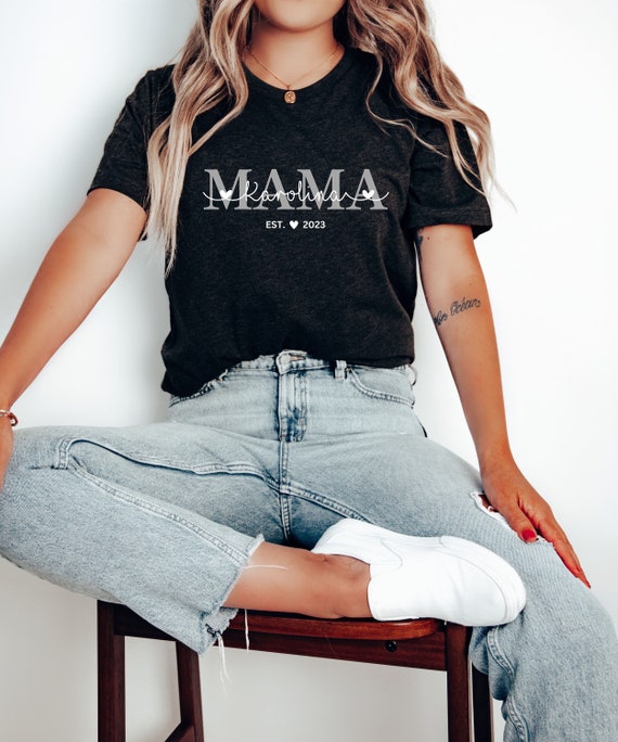 Personalisiertes MAMA Tshirt | MOM Tshirt mit Geburtsjahr und Namen | Geschenk Geburt, werdende Mütter, Babyparty, Muttertag, Geschenk Mama