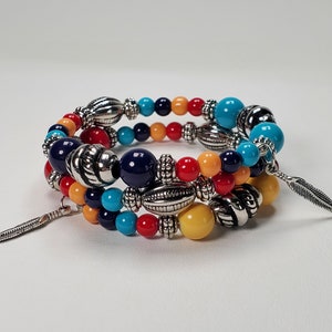 Multicolor Boho Style Memory Wire Bracelet with a Metal Feathers. Gift