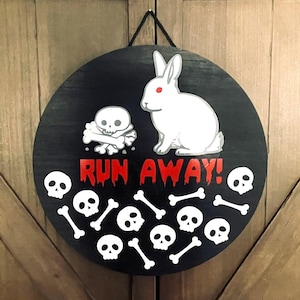 Killer Rabbit - Run Away! Door Sign – Monty Python Inspired Round Funny Medieval Decor