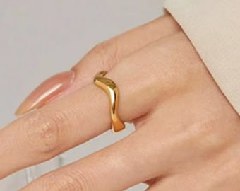 Minimalist Gold Wavy Adjustable Ring: Gold or Rhodium Plated Over Sterling Silver. #1101