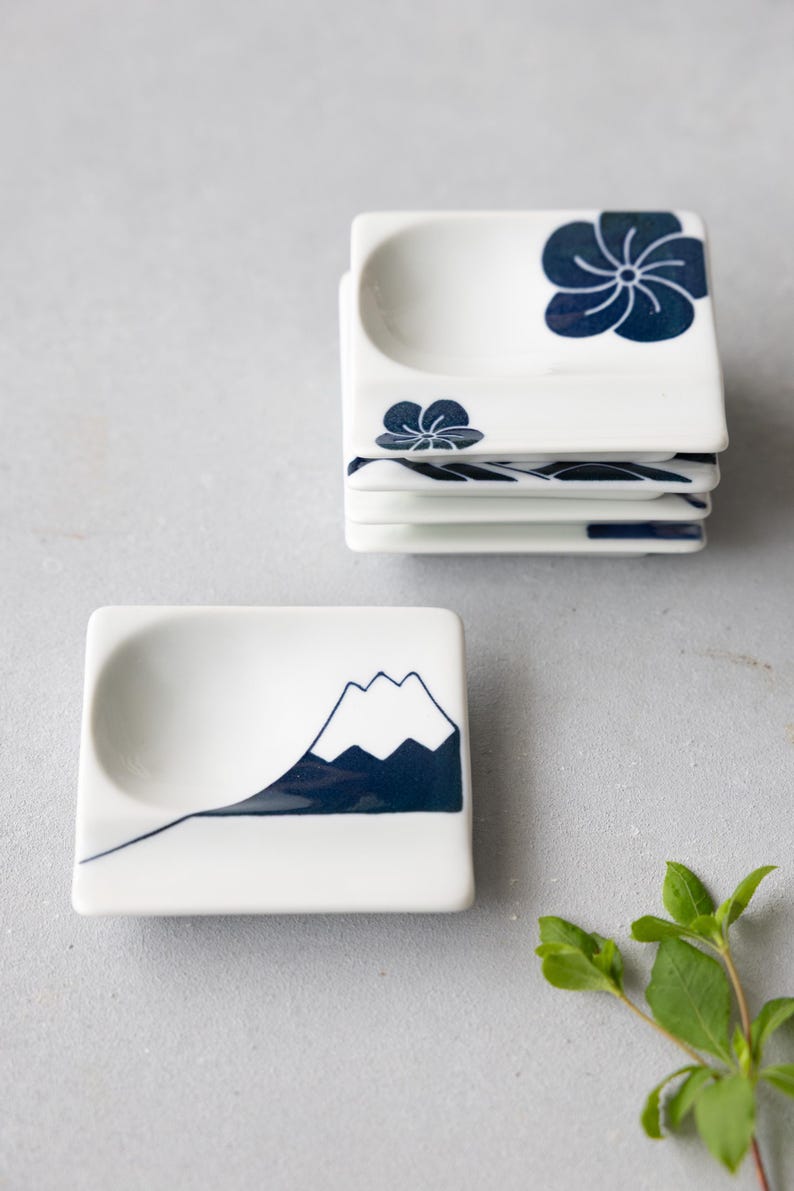 Hasami Porcelain Chopstick Rest - Thumbnail 3