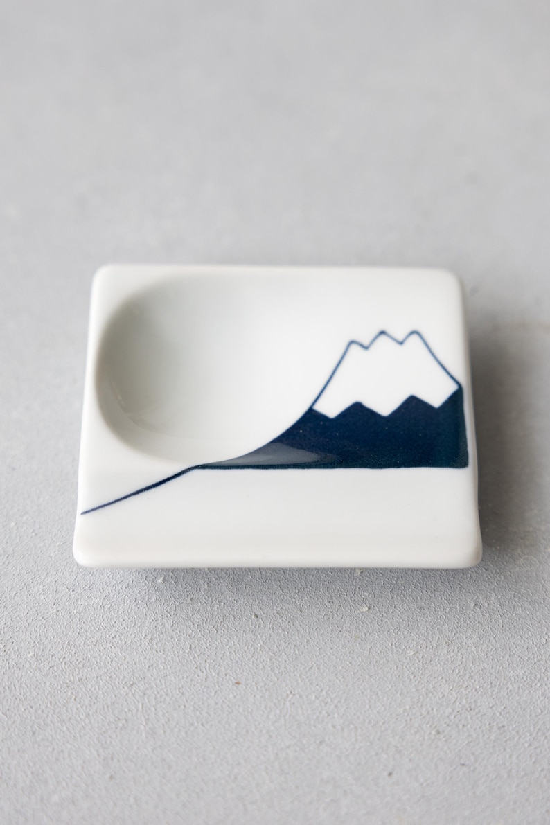 Hasami Porcelain Chopstick Rest - Thumbnail 2