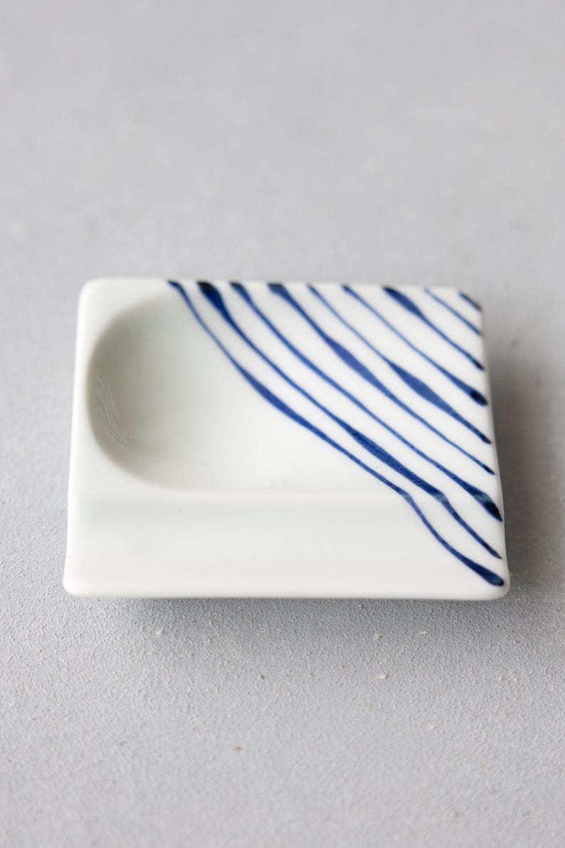 Hasami Porcelain Chopstick Rest - Thumbnail 5