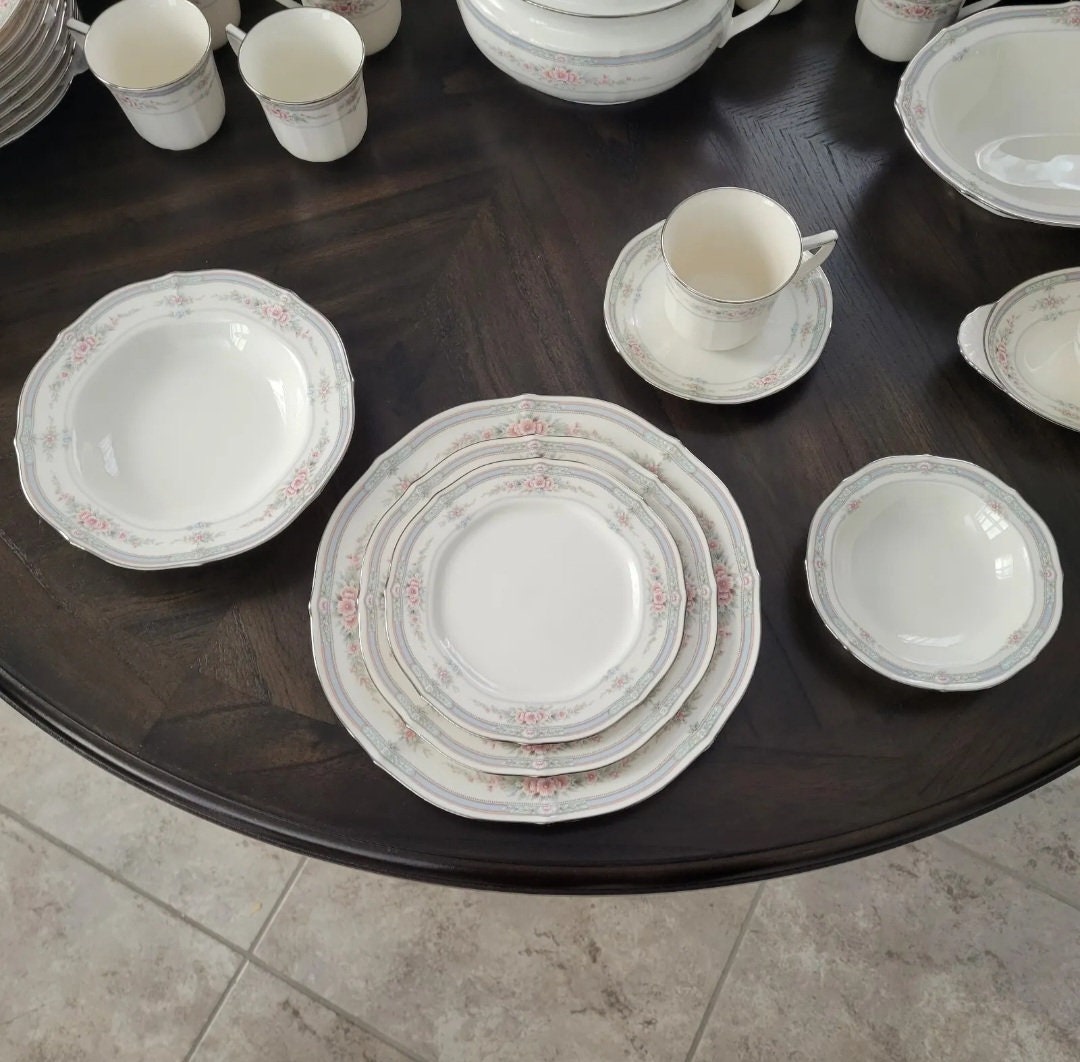 111 Piece Set Noritake ROTHSCHILD China Set 7293 Service for 16 With Serving Pieces Etsy