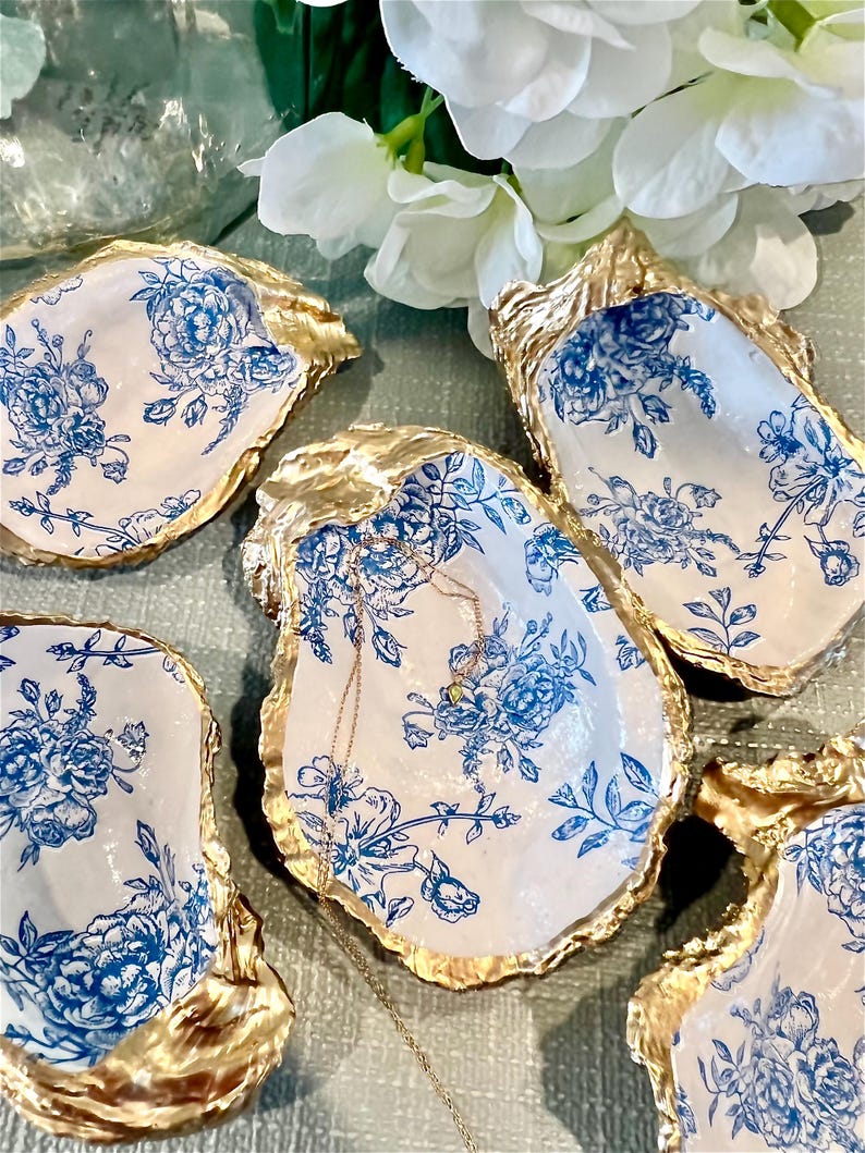 Blue Floral Oyster Ring Dish, French Toile, Gift for Bride, Bridesmaid, Party and Wedding Favor, Engagement Gift, Personalized image 3
