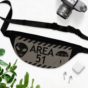 Funny alien gift alien bag ufo crossbody bag travel pack area 51 fanny pack hip pack fun waist belt bum bag beware black area 51 caution!