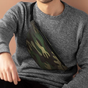 Marsupio mimetico! Borsa mimetica verde foresta pacchetto mimetico FDE marsupio moda estiva borse verdi di tendenza marsupio per lui militare nascosto